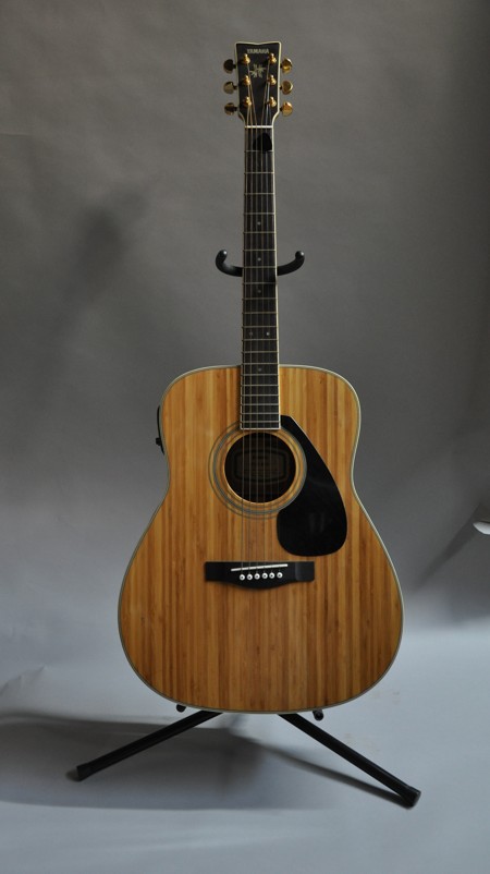 竹製アコースティックギター